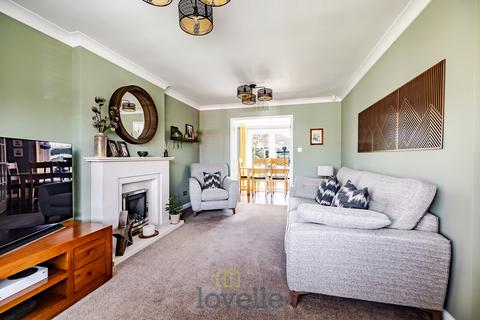 6 Aldwych Croft, New Waltham, Grimsby, DN36 4WB