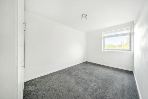 3 bedroom flat to rent, John Ruskin Street, London SE5