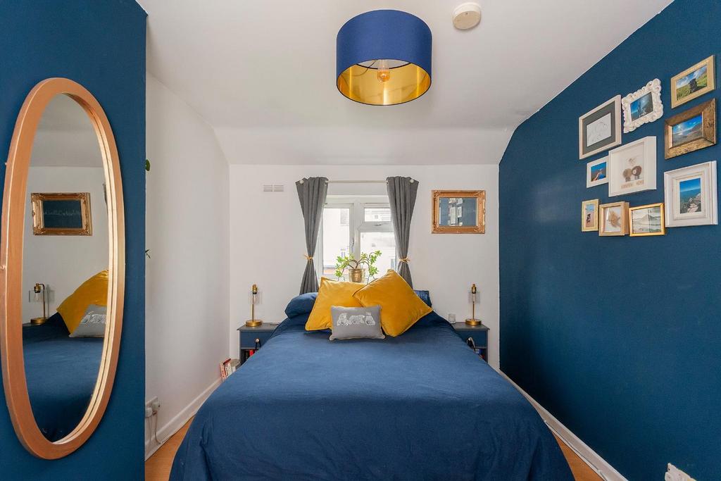 1 B0 R4 BR - Bedroom H.jpg