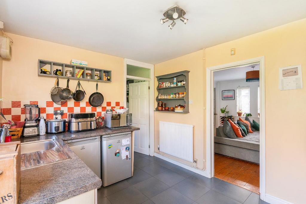 1 B0 R4 BR - Kitchen A.jpg