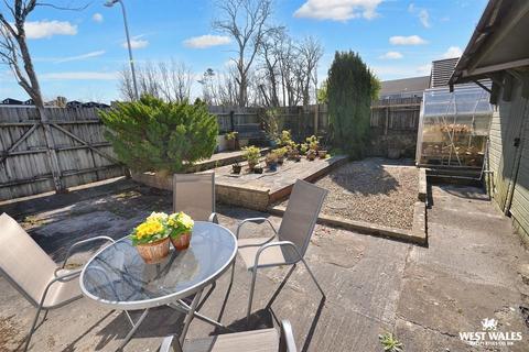 2 bedroom detached bungalow for sale, Begelly