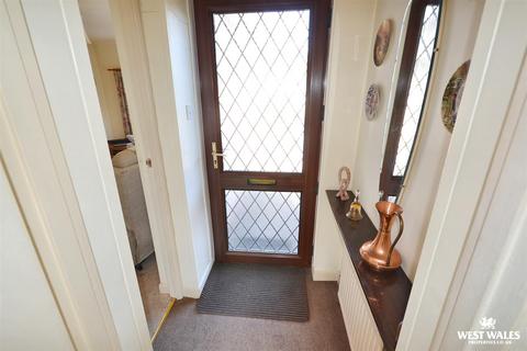 2 bedroom detached bungalow for sale, Begelly
