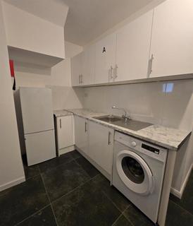 6 bedroom terraced house to rent, Radcliffe Road, Harrow