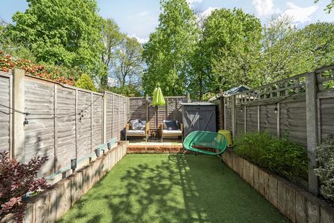 90 Puller Road, Barnet, EN5 4HD