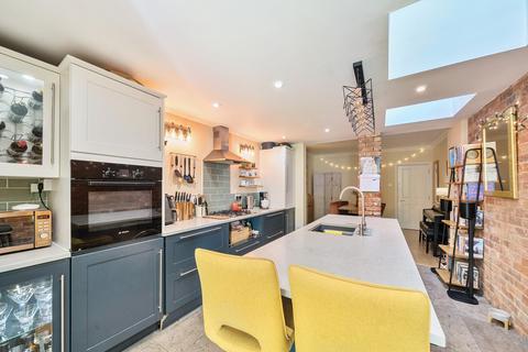 90 Puller Road, Barnet, EN5 4HD