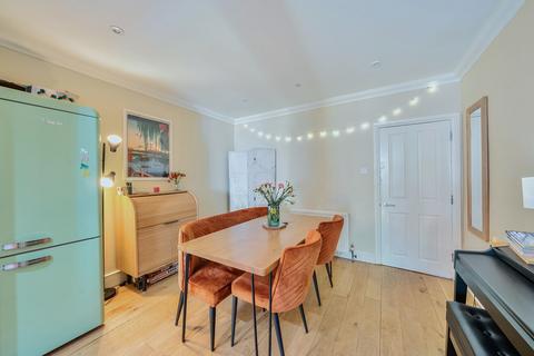 90 Puller Road, Barnet, EN5 4HD