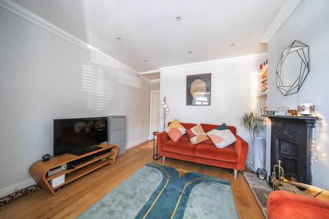 90 Puller Road, Barnet, EN5 4HD