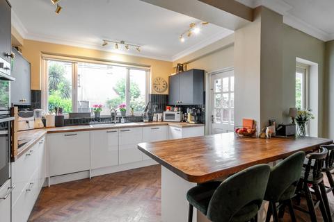 57 Belmont Road, Beckenham, BR3 4HW