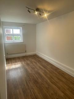 3 bedroom flat to rent, Leeds LS3