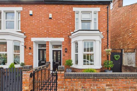 41 Tweenbrook Avenue, Gloucester, GL1 5JY