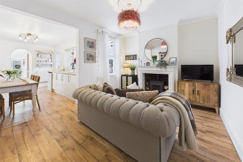 41 Tweenbrook Avenue, Gloucester, GL1 5JY