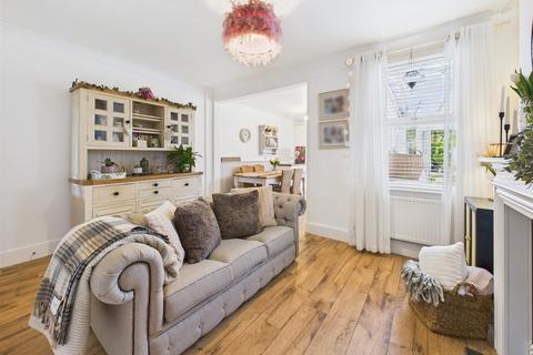 41 Tweenbrook Avenue, Gloucester, GL1 5JY
