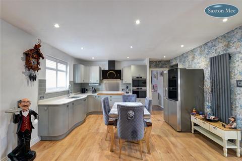 2 bedroom detached bungalow for sale, Broomfield Court, Stocksbridge, Sheffield