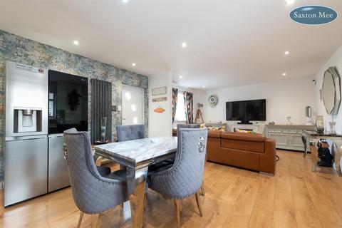 2 bedroom detached bungalow for sale, Broomfield Court, Stocksbridge, Sheffield