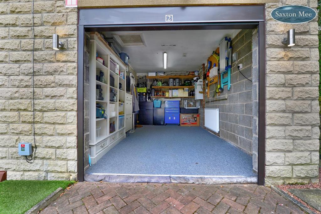Garage 8242.jpg