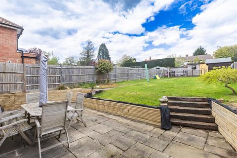 21 Beaconfield Road, Epping, CM16 5AR