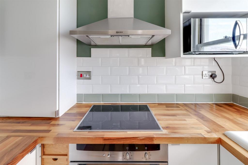 Kitchen (6).jpg