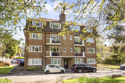 2 bedroom flat for sale, Withdean Court, Brighton, BN1