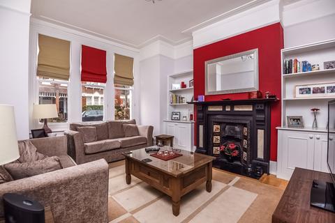 2 bedroom maisonette to rent, Yukon Road Balham SW12