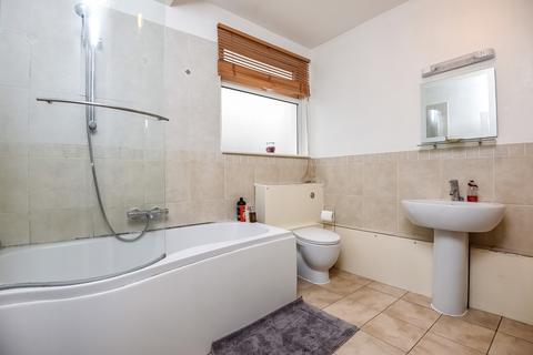 2 bedroom maisonette to rent, Yukon Road Balham SW12