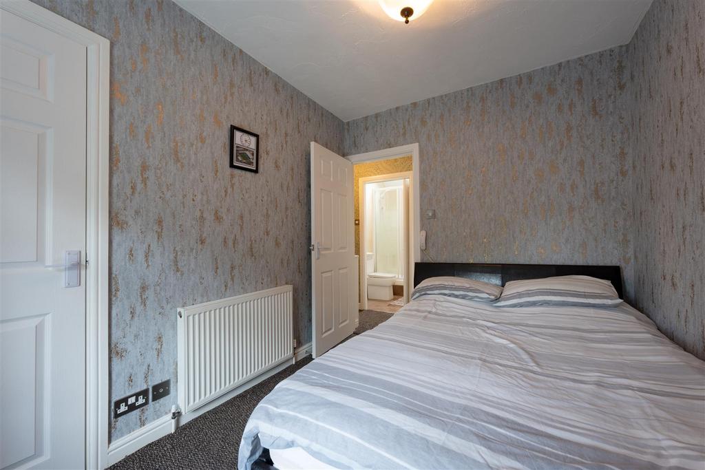 3 Baynes Cottage, Low Bentham, LA2 7 EG-18.JPG