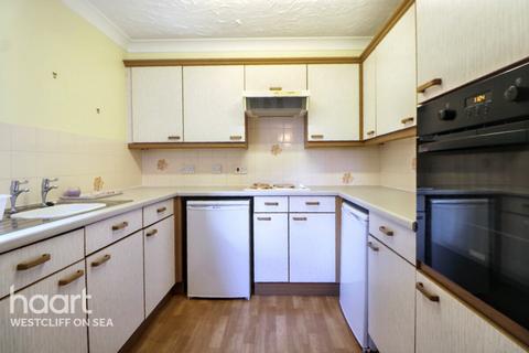 1 bedroom flat for sale, Balmoral Road, Westcliff-On-Sea