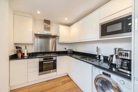 2 bedroom flat for sale, Alton Road, London SW15