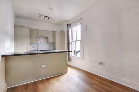 2 bedroom flat to rent, Westgate Street, Gloucester GL1