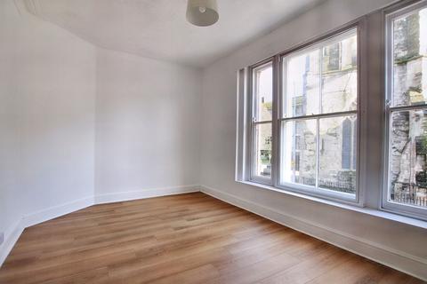 2 bedroom flat to rent, Westgate Street, Gloucester GL1