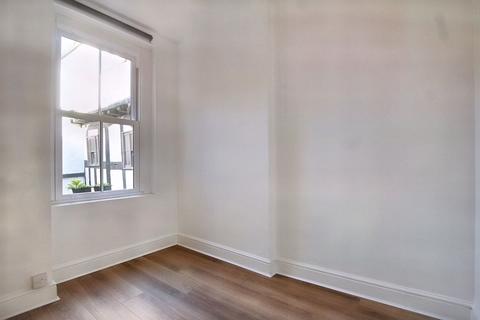 2 bedroom flat to rent, Westgate Street, Gloucester GL1