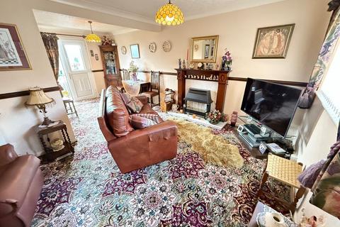 8 Milner Close, Greetland, Halifax, HX4 8JZ
