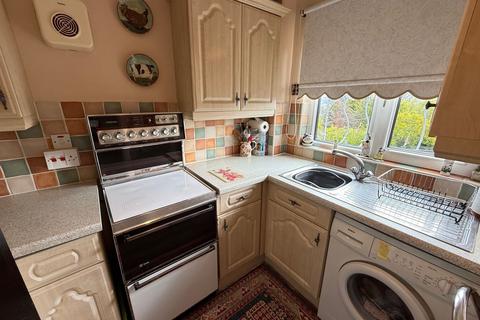 8 Milner Close, Greetland, Halifax, HX4 8JZ