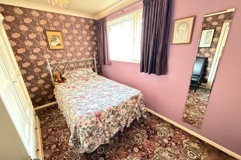 8 Milner Close, Greetland, Halifax, HX4 8JZ