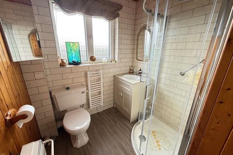 8 Milner Close, Greetland, Halifax, HX4 8JZ
