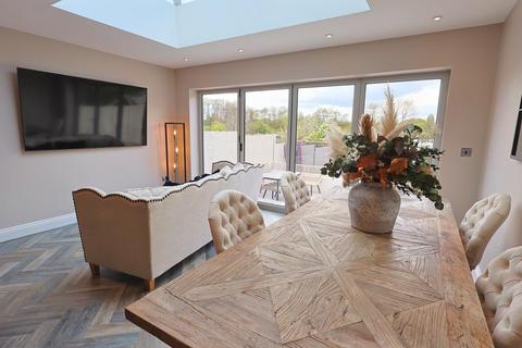 4 bedroom semi-detached house for sale, Prince Of Wales Road, Chapelfields, Coventry - EXTENSIVELY RENOVATED THROUGHOUT