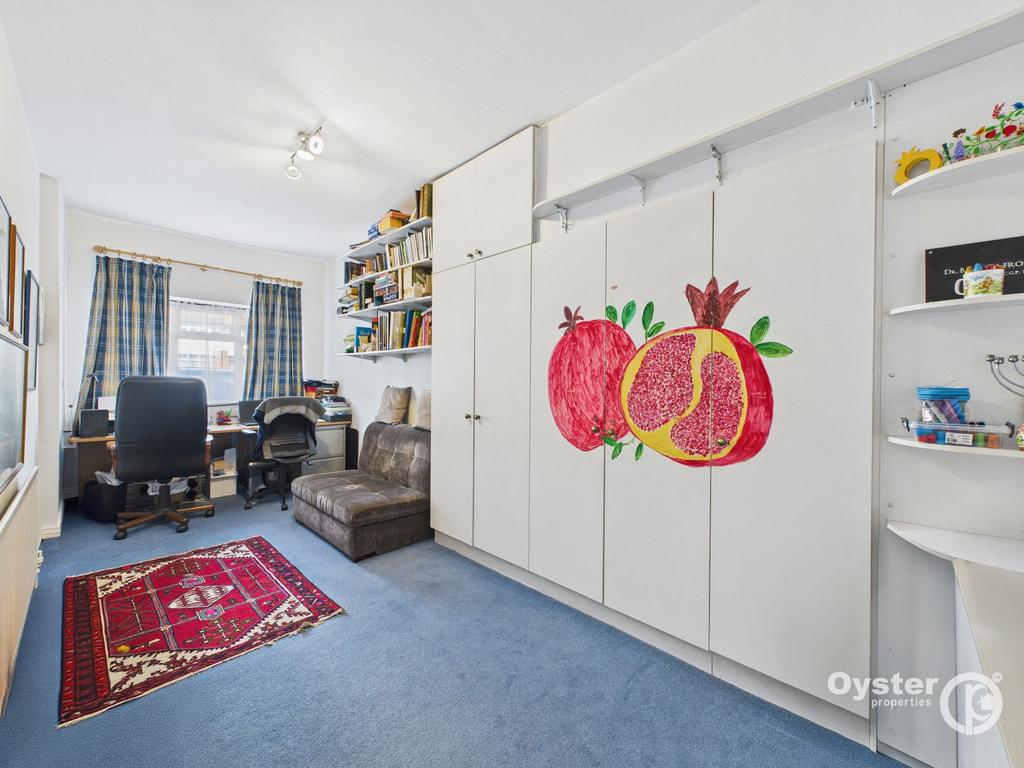 Bedroom 5/ Office