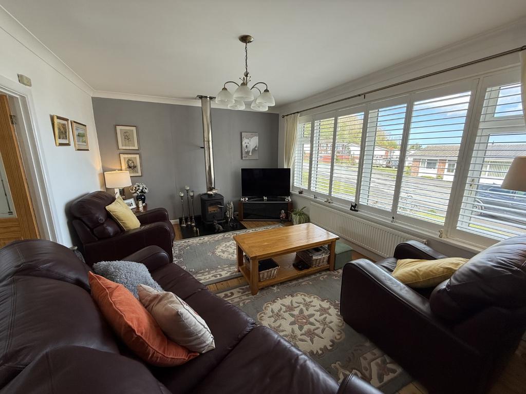 Front Lounge