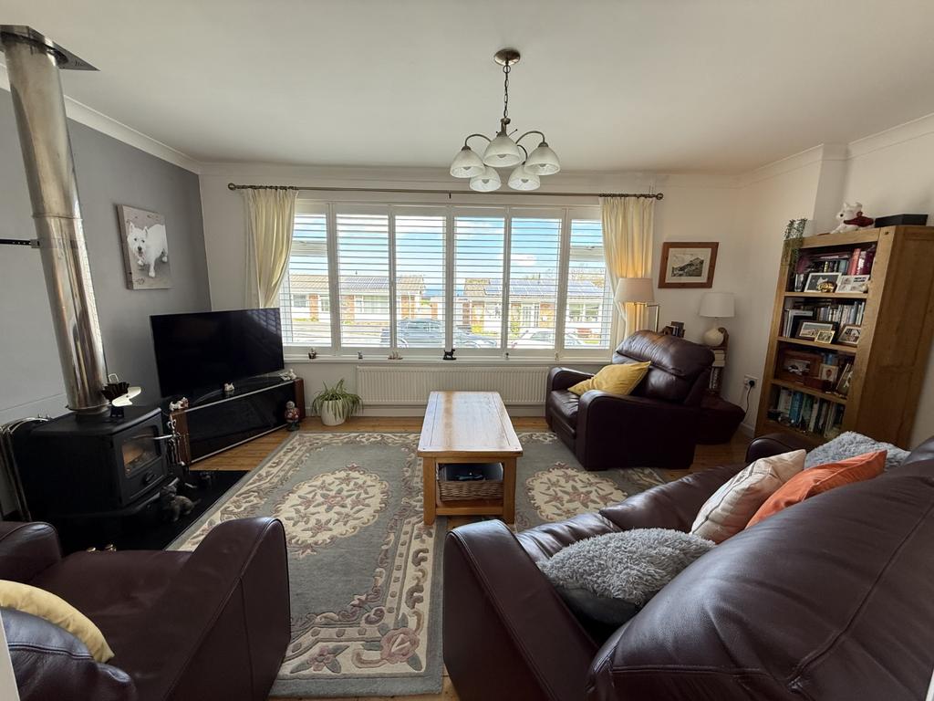 Front Lounge