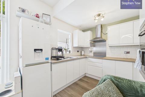 5 Beverley Grove, Blackpool, FY4 2BG