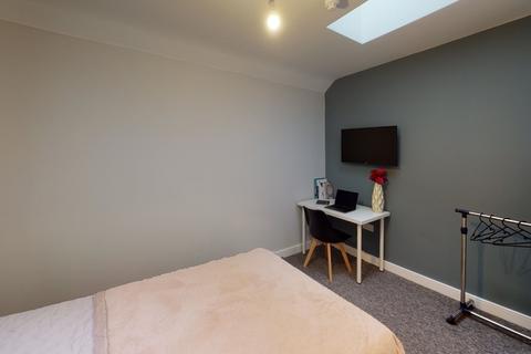 4 bedroom house to rent, 11b Gloucester Road North, Bristol BS34