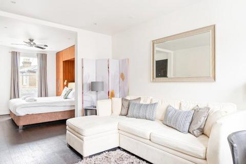undefined, Waldemar Avenue, London SW6