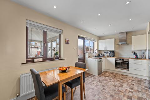 11 Coniston Road, Askern, Doncaster, DN6 0EH