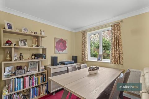 3 bedroom semi-detached house for sale, Brookfield, Thornwood CM16