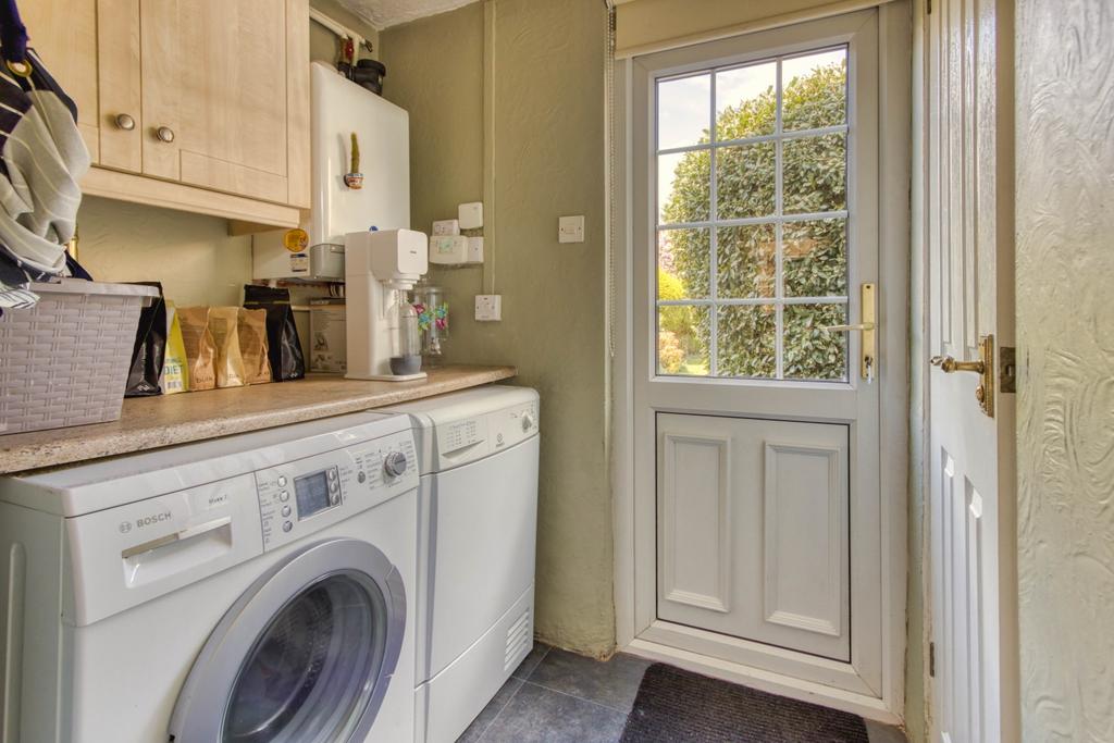 Ewemove Taunton Tamar Av (8)