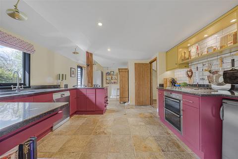 undefined, Laddingford, Maidstone