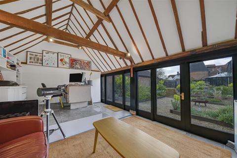 undefined, Laddingford, Maidstone