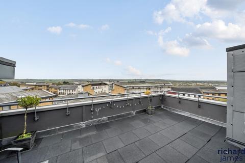 2 bedroom flat for sale, Old Town, Swindon SN1