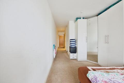 3 bedroom flat for sale, Alpine Road, London