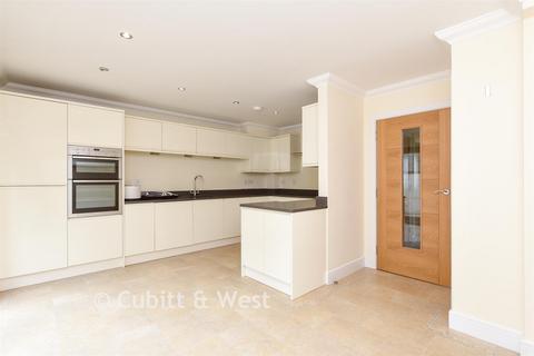 4 bedroom semi-detached house for sale, Somerset Gardens, Meadvale, Surrey