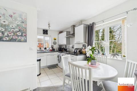 24 Charter Place, Oldbury, B68 0PD
